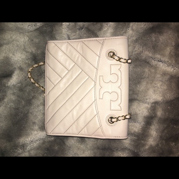 Tori Burch - Picture 3 of 4